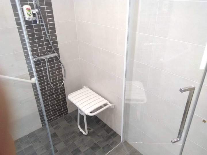 Douche PMR Saint-Macaire-en-Mauges